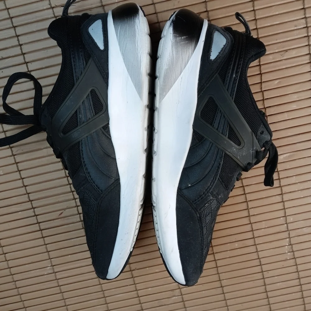 Puma Arial womens Size 7.5 Black/White Casual Running Shoes 4600001033. 314pm